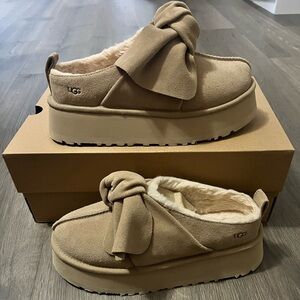 UGG Tazz II in Sand with Bow Accent
